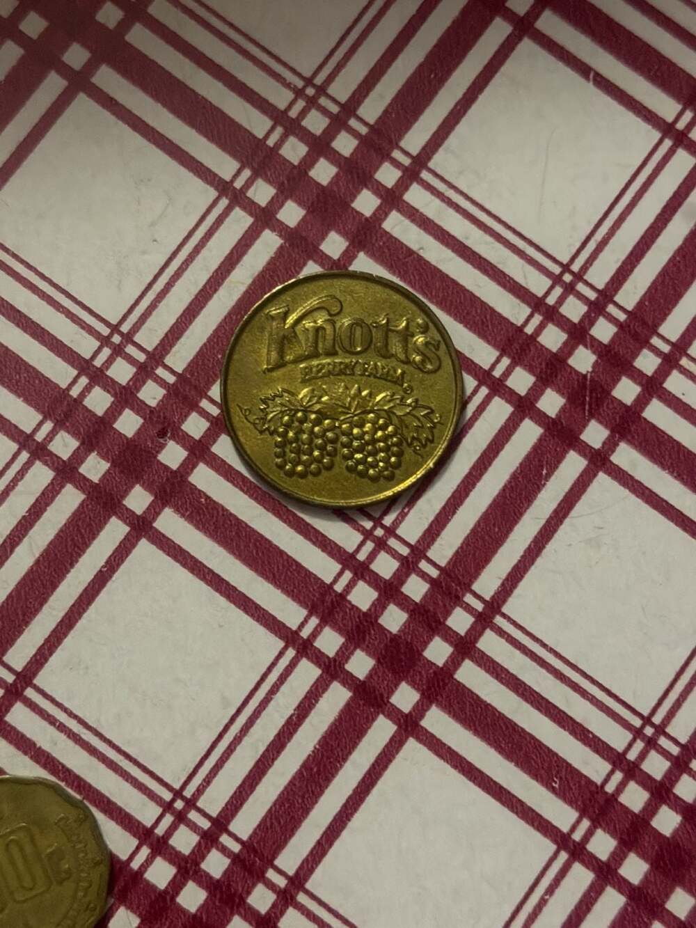 Knotts Berry Farm Stagecoach Souvenir Token Medallion